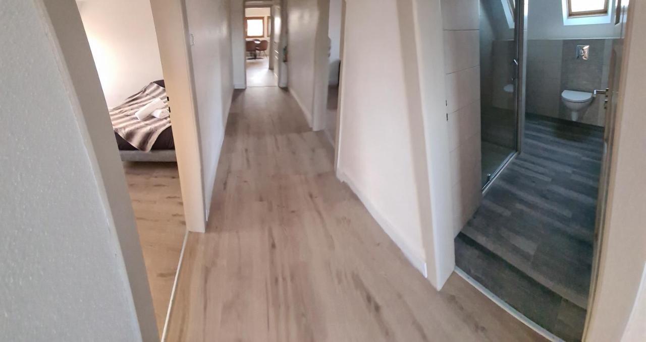 Syra/ Proche Europa Park Appartement *